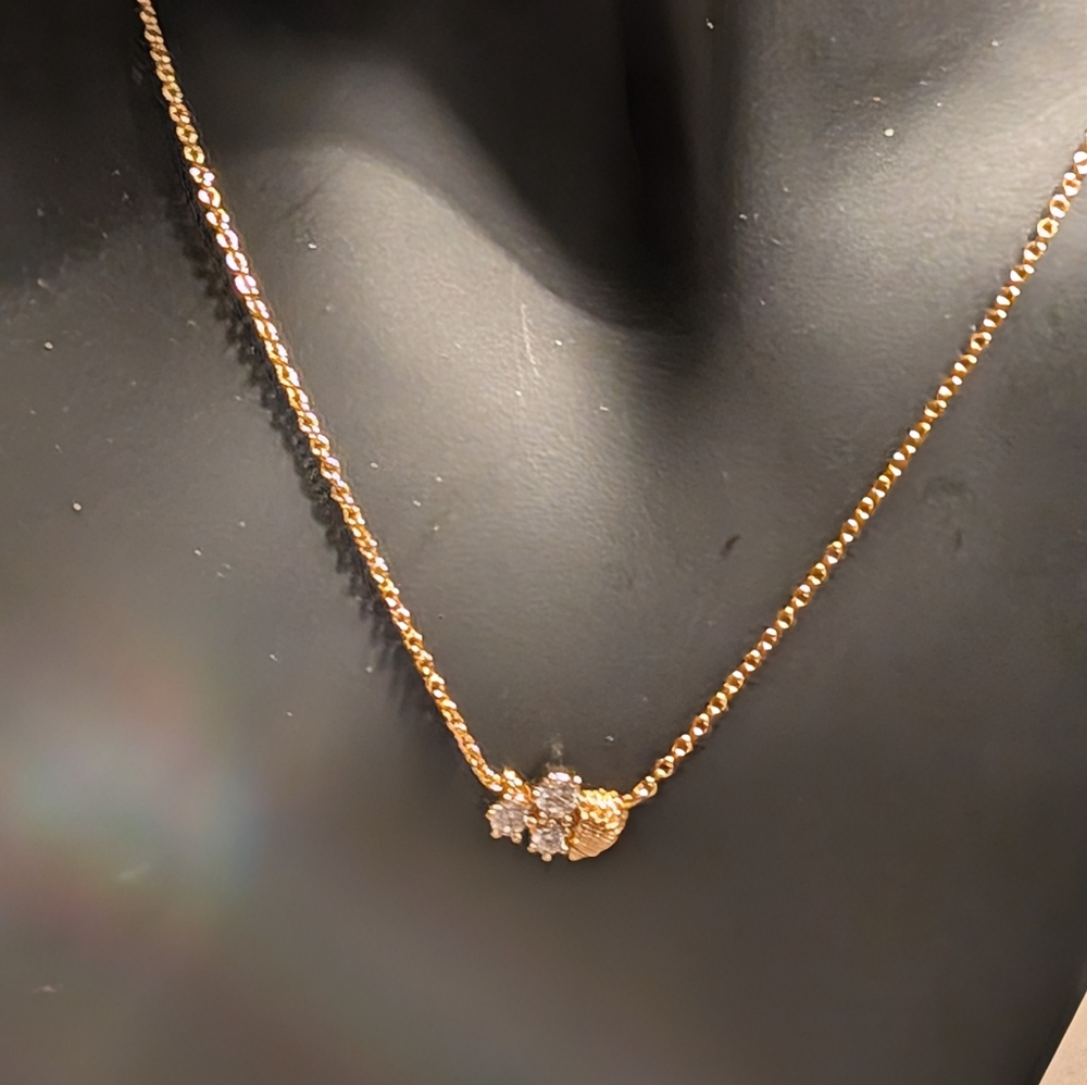 Kurt Geiger Gold Clover and Heart Pendant Necklace - Picture 5 of 7